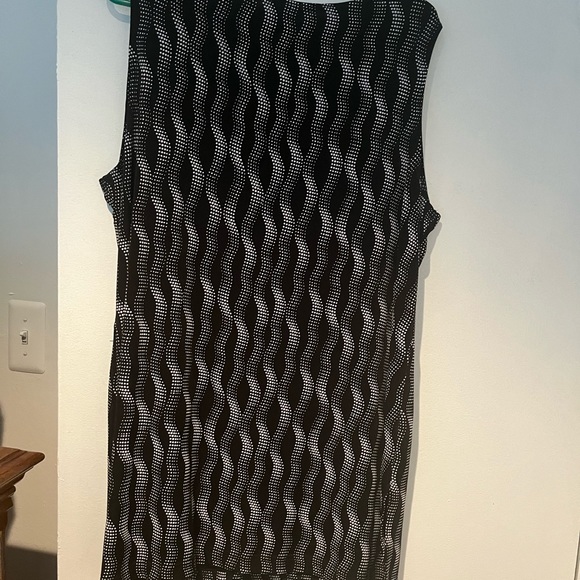 Women’s Vintage Ronni Nicole Size 18 stretch Dressy Tank - Picture 3 of 3